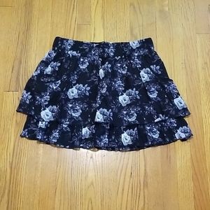 Xhilaration Floral Skirt w/pockets!